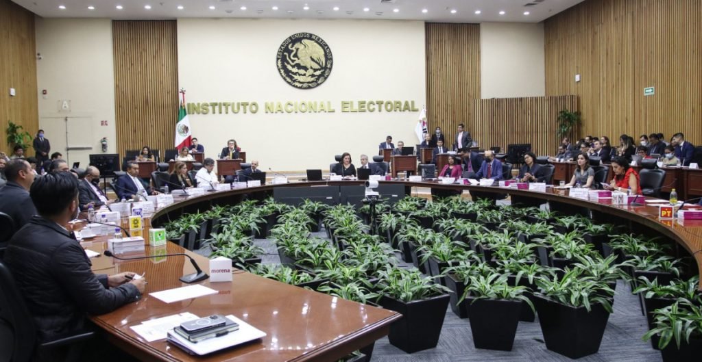 La ministra Loretta Ortiz rechaza suspensión solicitada por el INE contra reducción de su presupuesto
