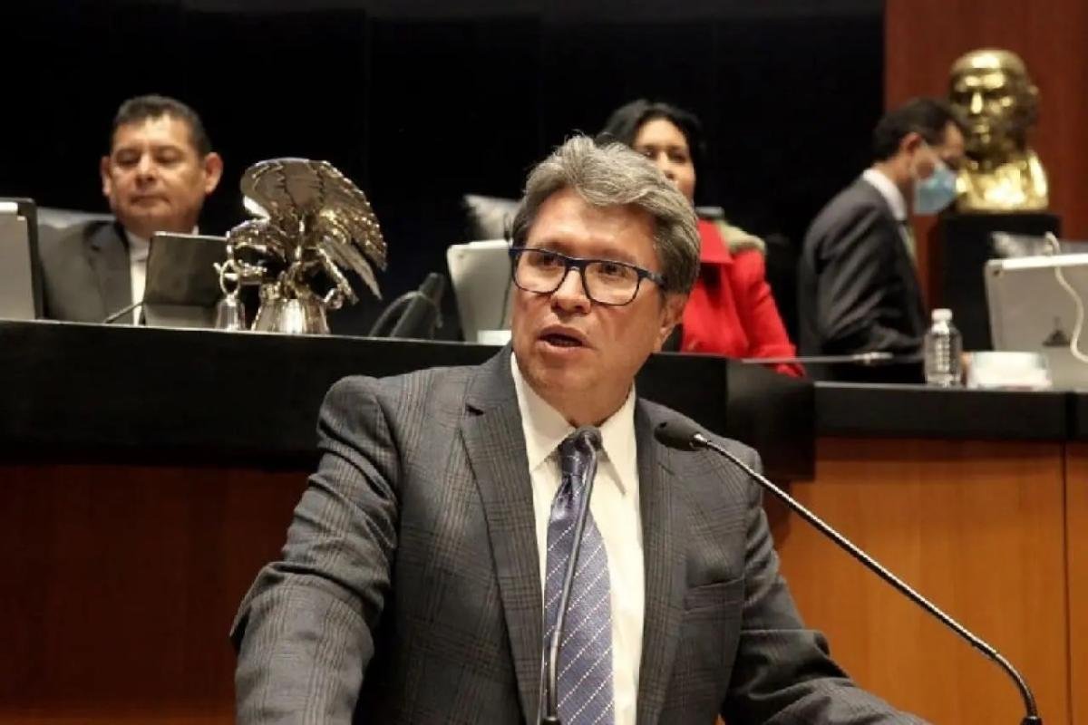 Monreal solicita a Morena incluir a Ernestina Godoy en lista de candidaturas al Senado