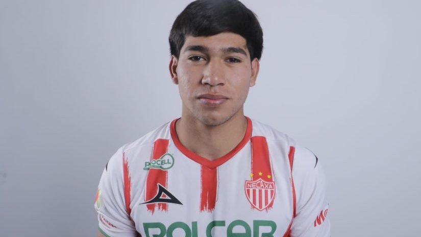 El mexicano Juan Carlos Cortez, de 18 años de edad, firma con el Sevilla