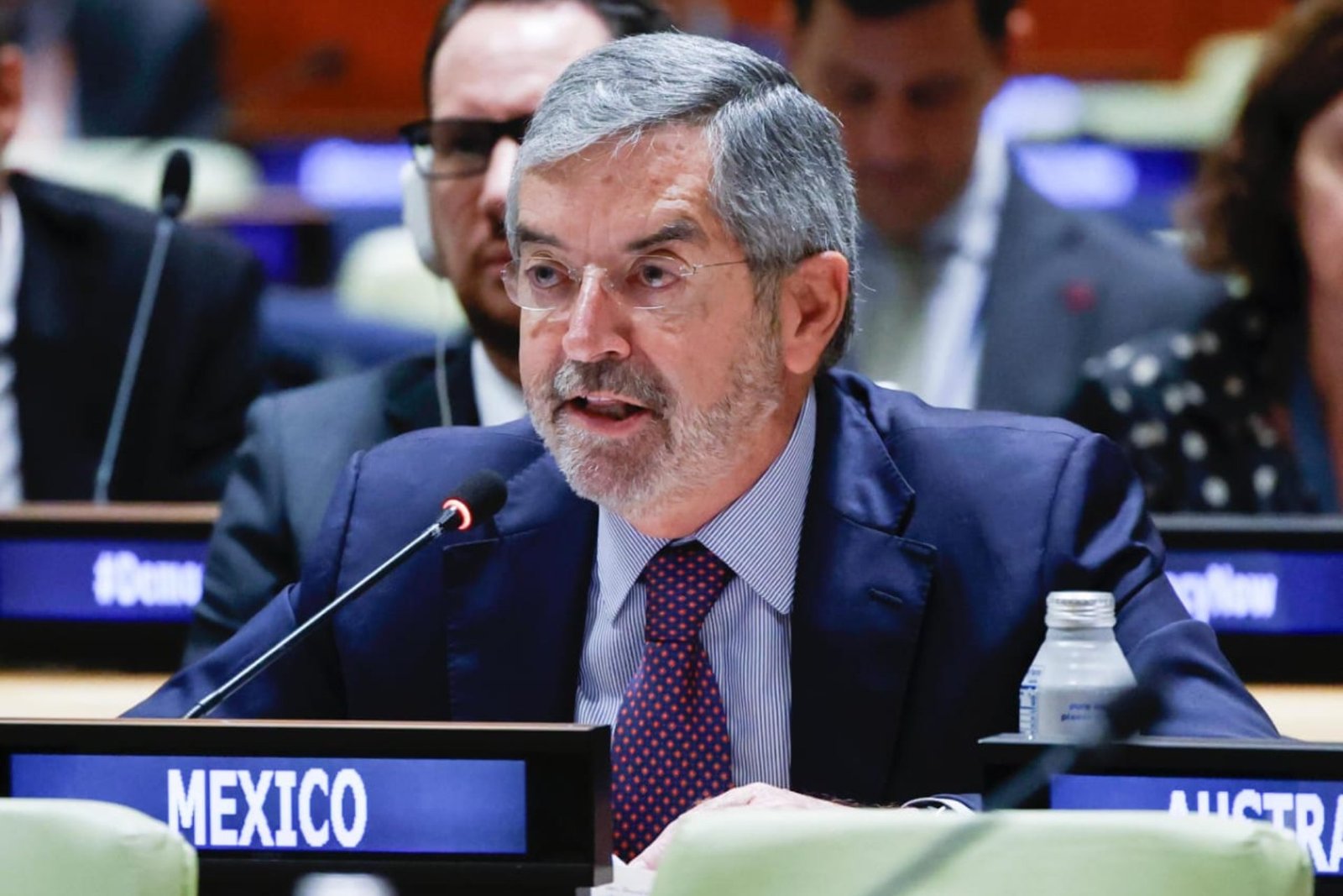 Migrantes tienen derechos y las democracias deben defenderlos: De la Fuente