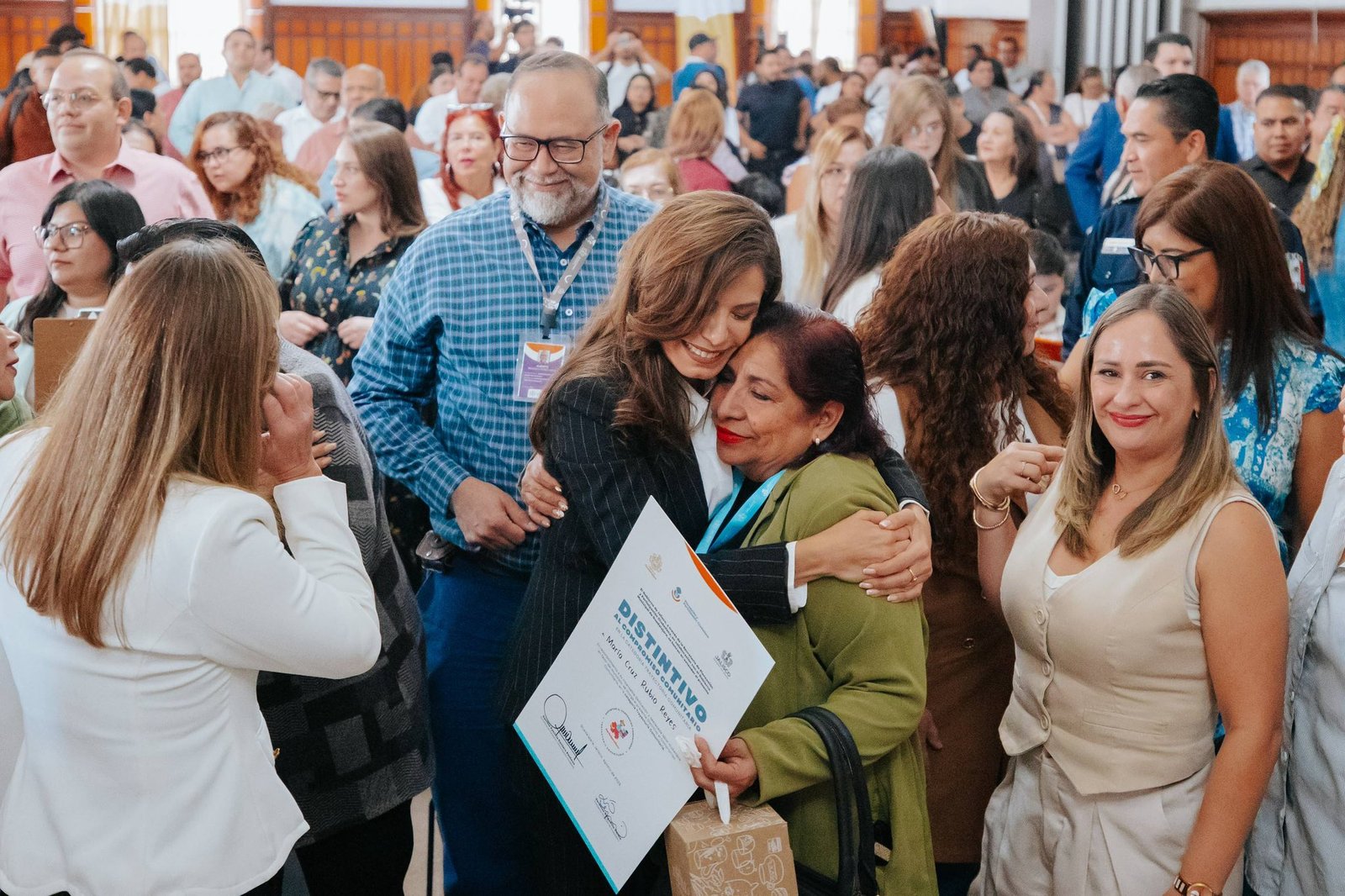 Guadalajara entrega apoyos a 32 asociaciones civiles de beneficencia 