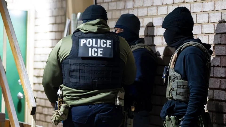 SRE afirma que busca agilizar la repatriación de migrante que murió tras disparos de ICE en Chicago