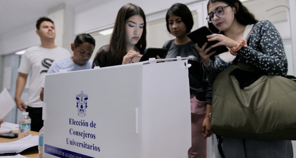 Elecciones en la UdeG se desarrollan con orden y participación estudiantil