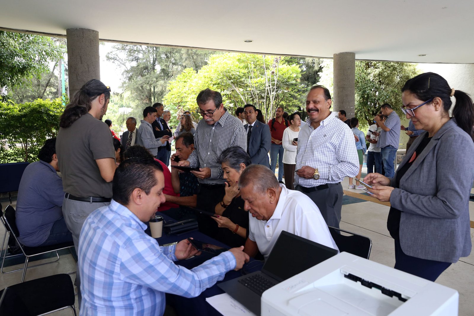 Con récord de participación concluye jornada electoral de la Universidad de Guadalajara