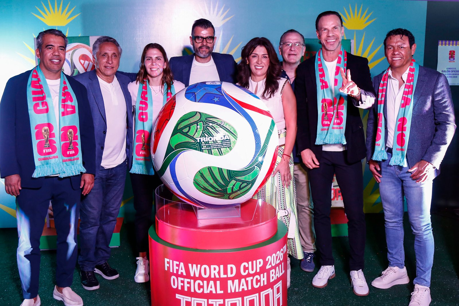 Leyendas Mundialistas abren sus corazones en las Fiestas de Octubre