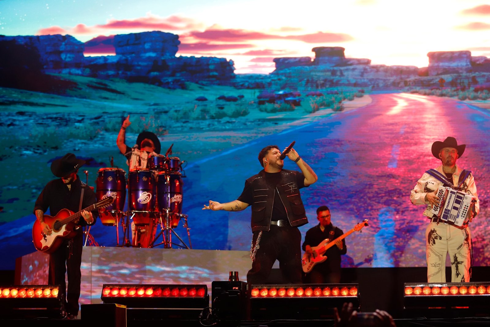 Frontera sacude emociones de tapatíos en fiestas de octubre