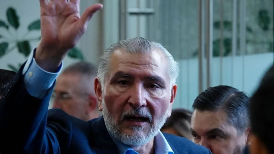 Presentan 37 denuncias ante la FGR contra Adán Augusto López por corrupción