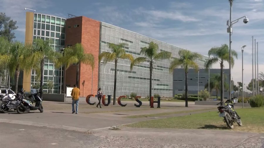 UJRM irrumpe con violencia en elecciones de la UdeG