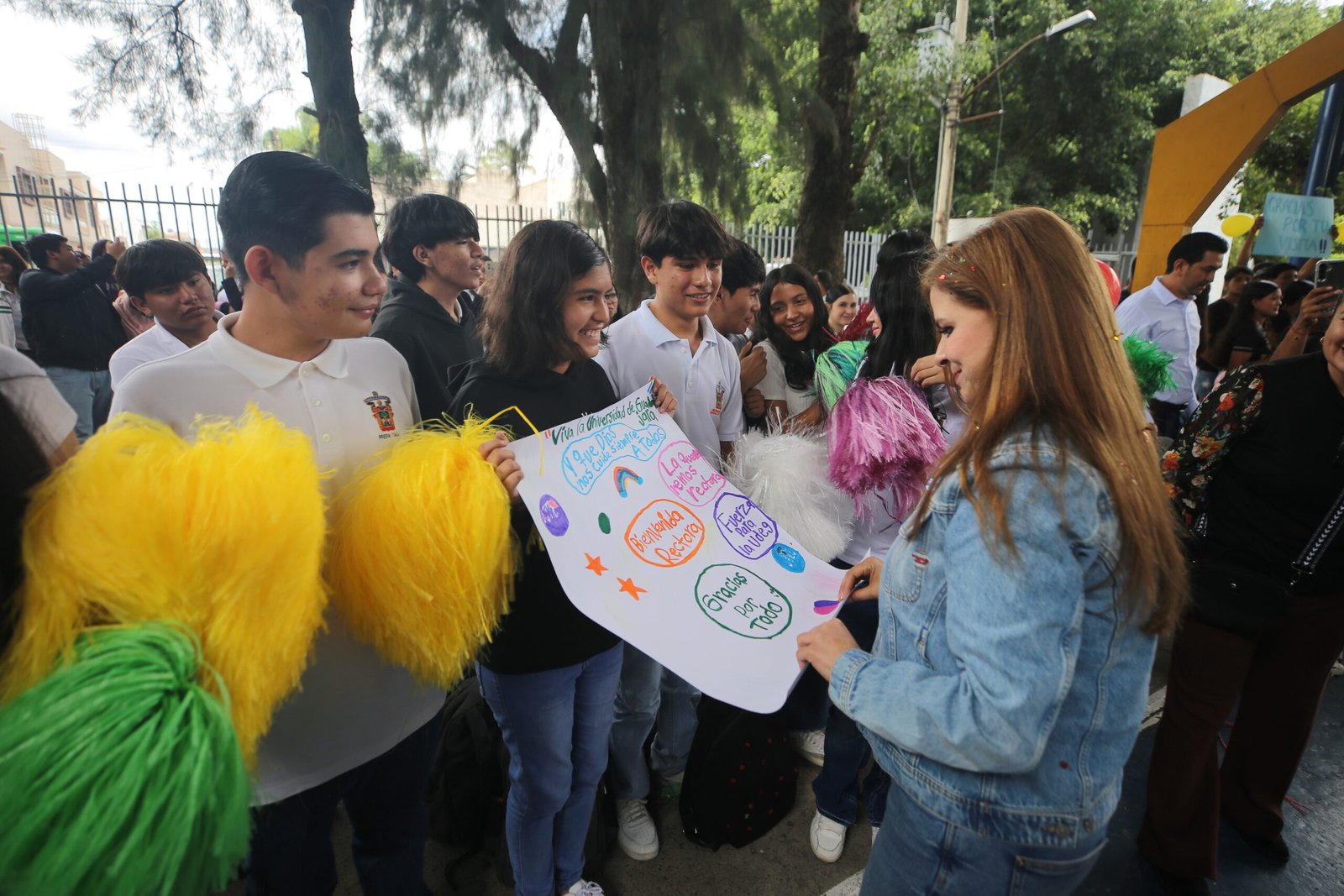 Karla Planter impulsa mejoras en prepas de Región Valles