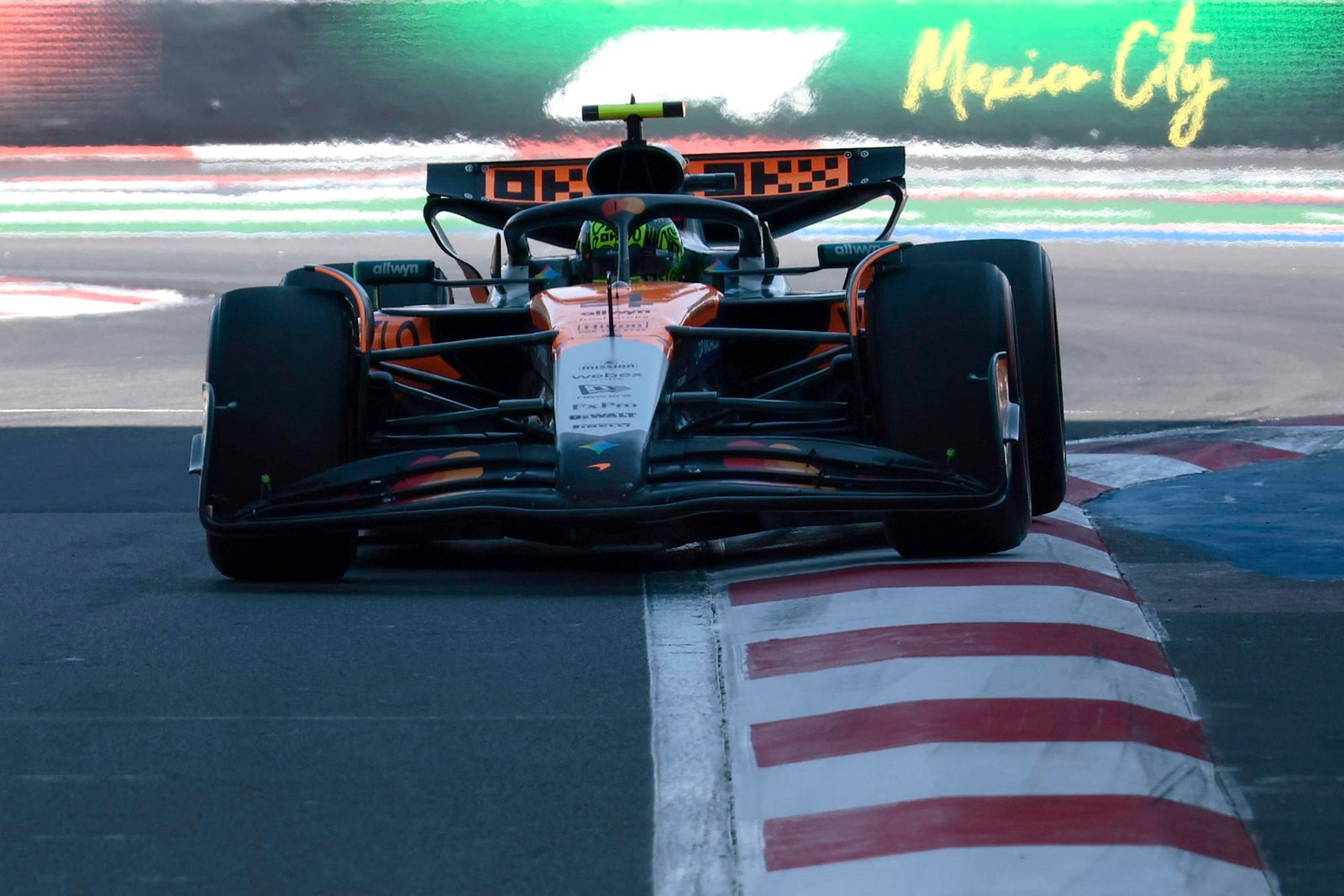 Lando Norris gana en México y es nuevo lider