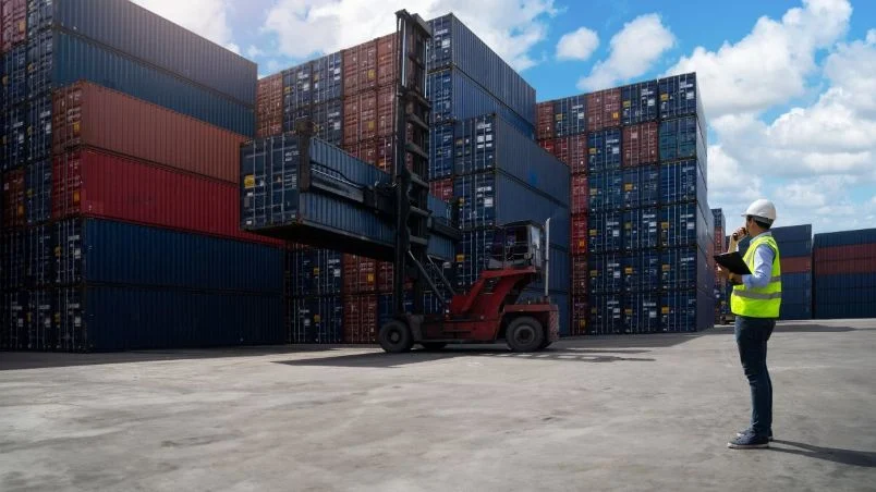 El nobel Philippe Aghion considera a las barreras arancelarias un "obstáculo" para el crecimiento económico global