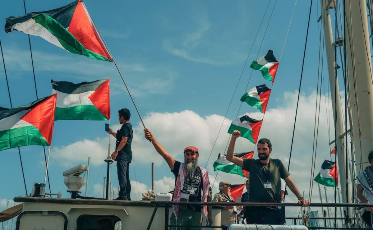 Israel rodea a la flotilla Global Sumud; expulsará a sus tripulantes