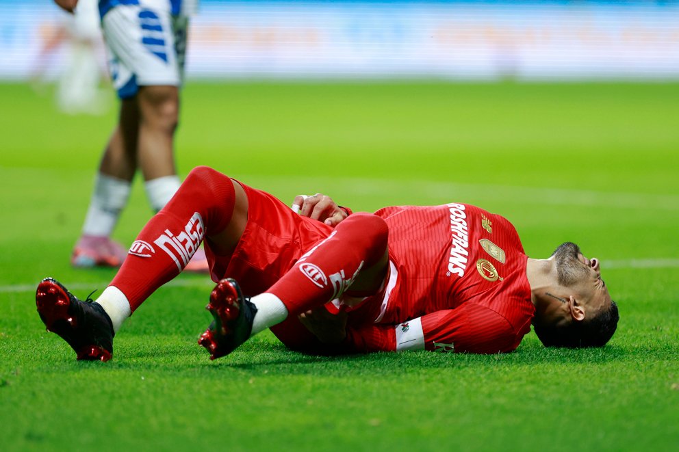 Jaime Lozano lamentó desafortunada lesión de Alexis Vega: 'Espero su pronta recuperación'