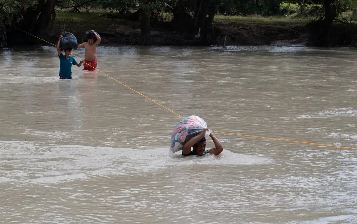 Tras las lluvias, estiman daños a 100 mil viviendas en 5 estados