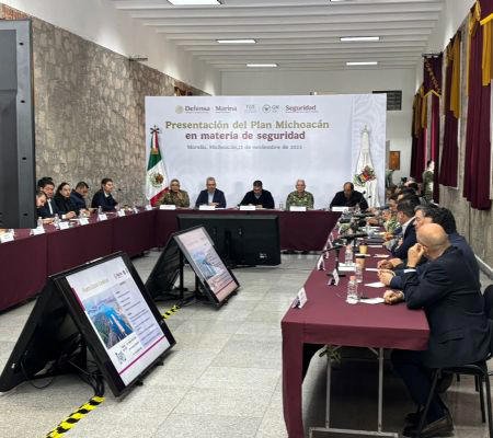 Harfuch presenta plan de seguridad en Morelia