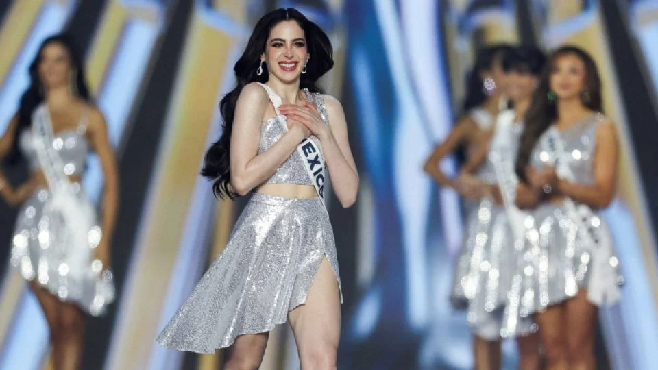 Exjurado de Miss Universo que renunció tras acusar fraude llama "falsa ganadora" a Fátima Bosch