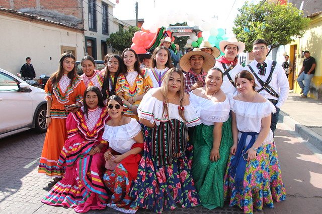 Tlajomulco conmemora Revolución con desfile de 6 mil participantes