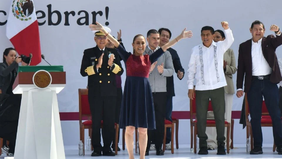 Entre acarreos y acusaciones Sheinbaum celebra siete años