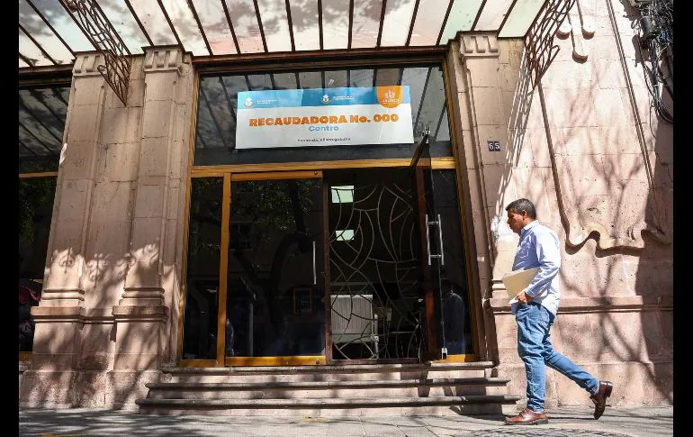 Amplían descuentos de 75% en multas y recargos