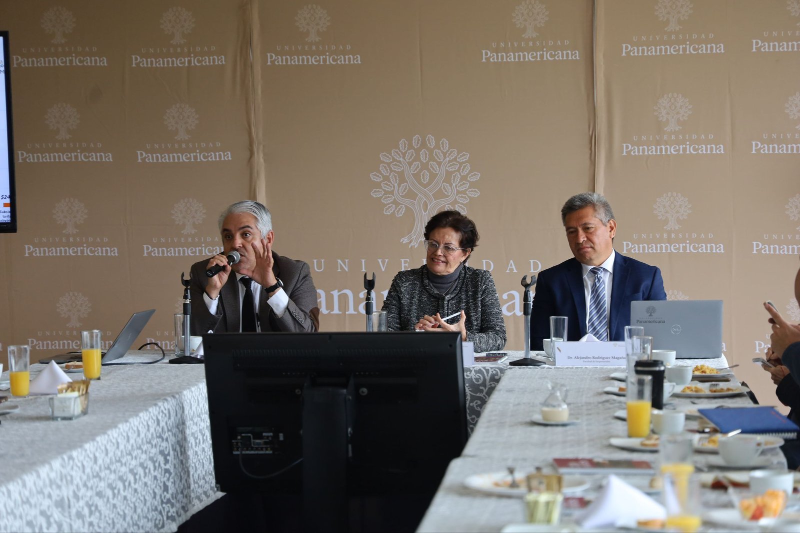 Especialistas advierten freno productivo y avance de la informalidad para 2026