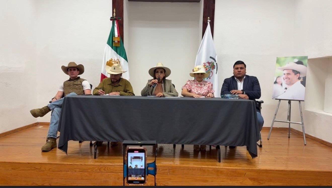 Grecia Quiroz denuncia campaña de desprestigio con mensajes atribuidos al CJNG en Uruapan