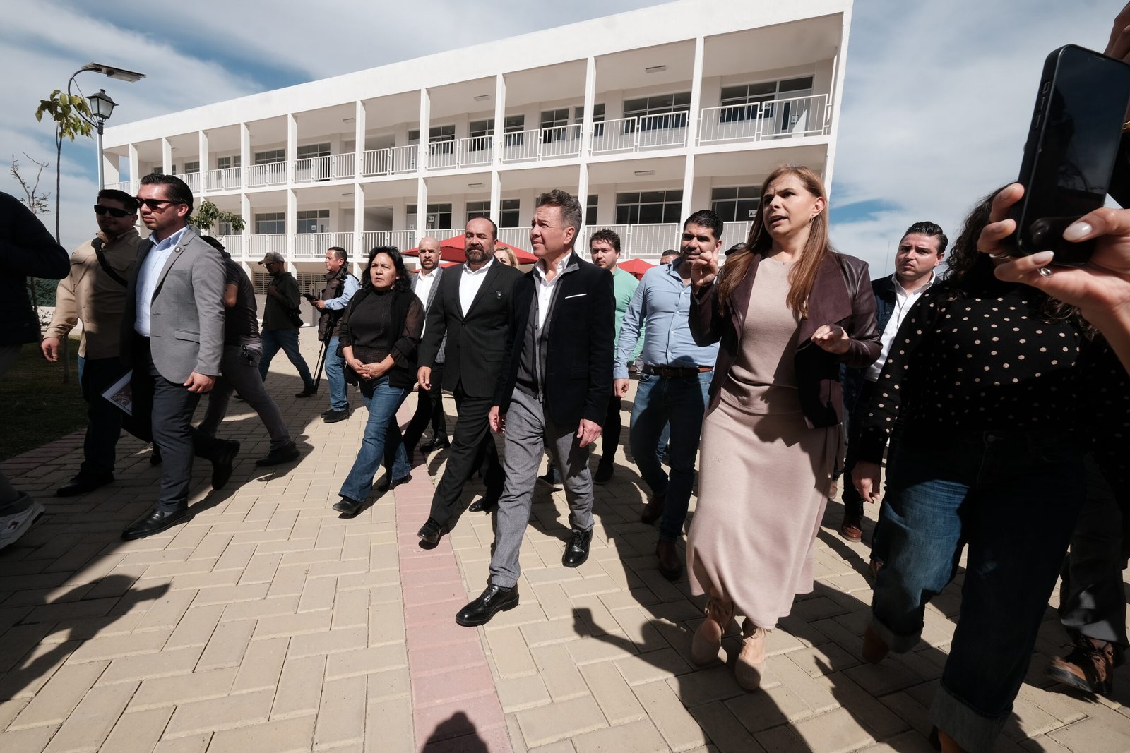 Inauguran calle Lázaro Cárdenas para mejorar acceso a Prepa Tonalá Sur