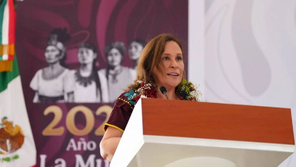 Protestan trabajadores de la salud en Veracruz por falta de pagos