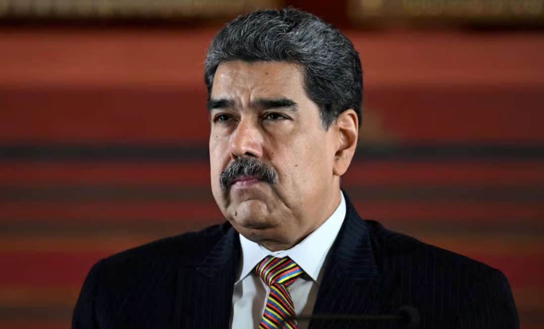 EE.UU. acusa a Maduro de apoyar narcos con pasaportes y aviones
