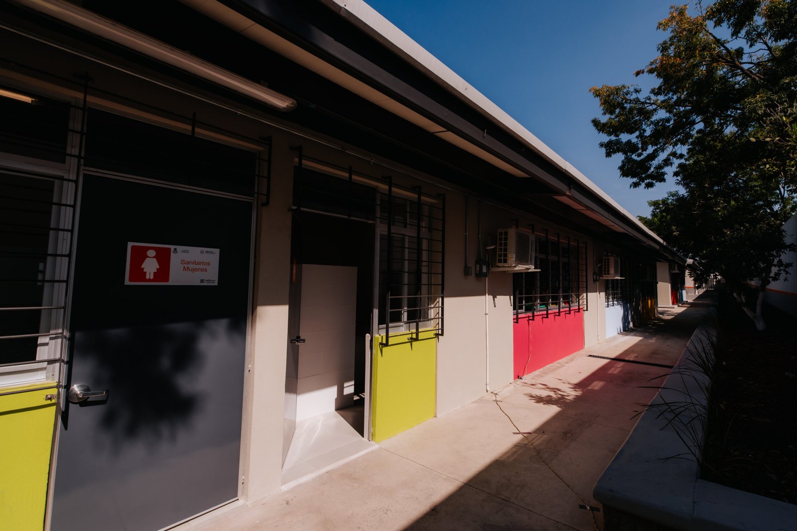 Vero Delgadillo entrega rehabilitación de preescolar 