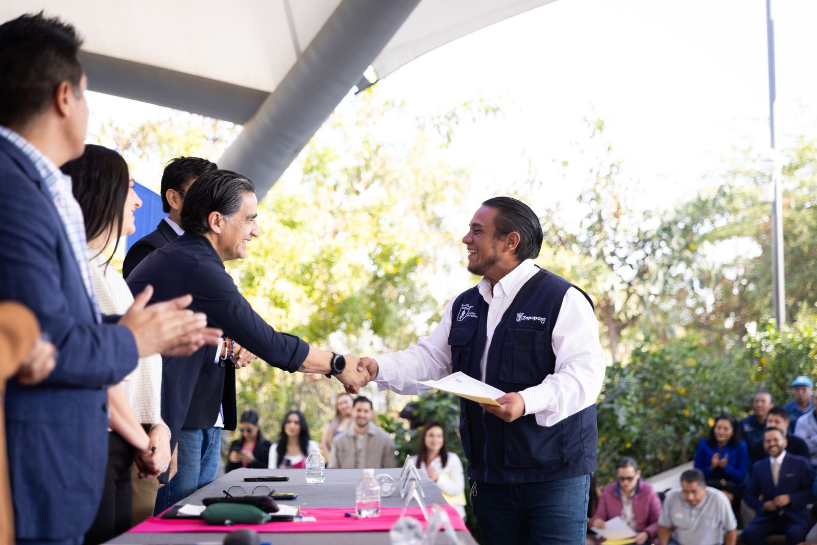 Certifican a servidores públicos en competencias laborales