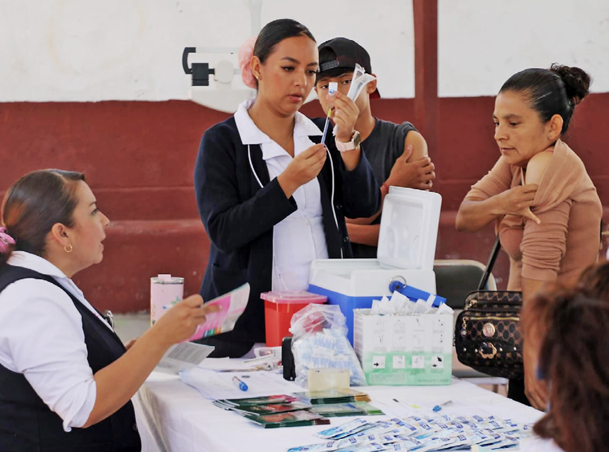 Refuerzan en El Salto vacunación contra el sarampión 