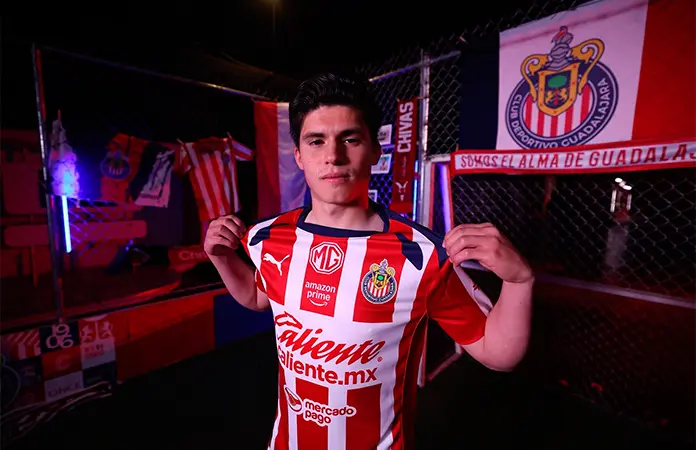 Chivas confirma la llegada de Jonathan Pérez como refuerzo estelar