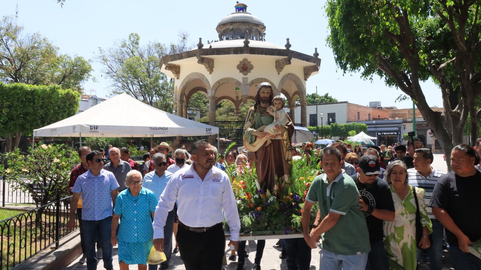 Rinden homenaje a artesanos
