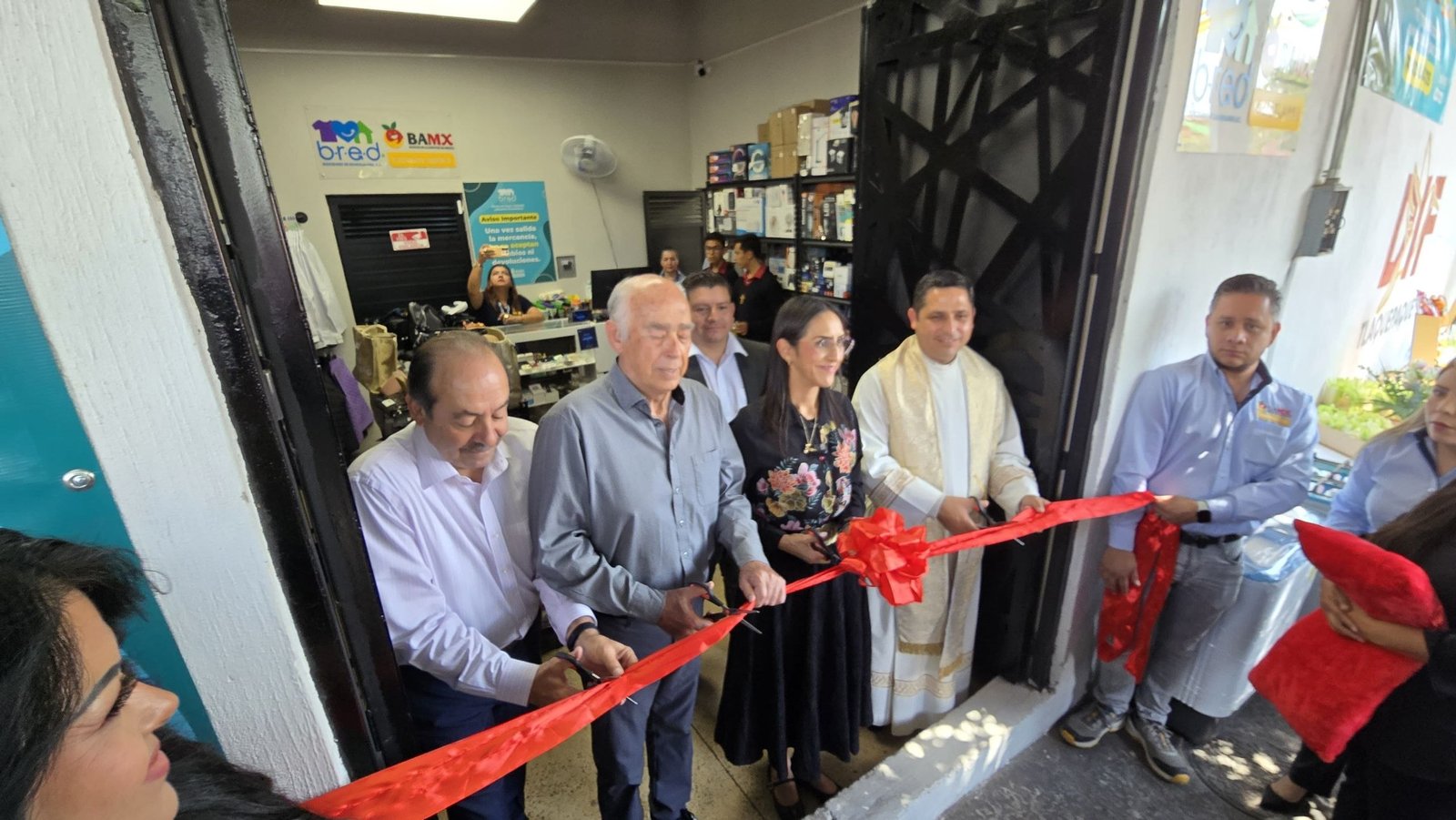 Abren tienda comunitaria del Banco de Alimentos en Tateposco