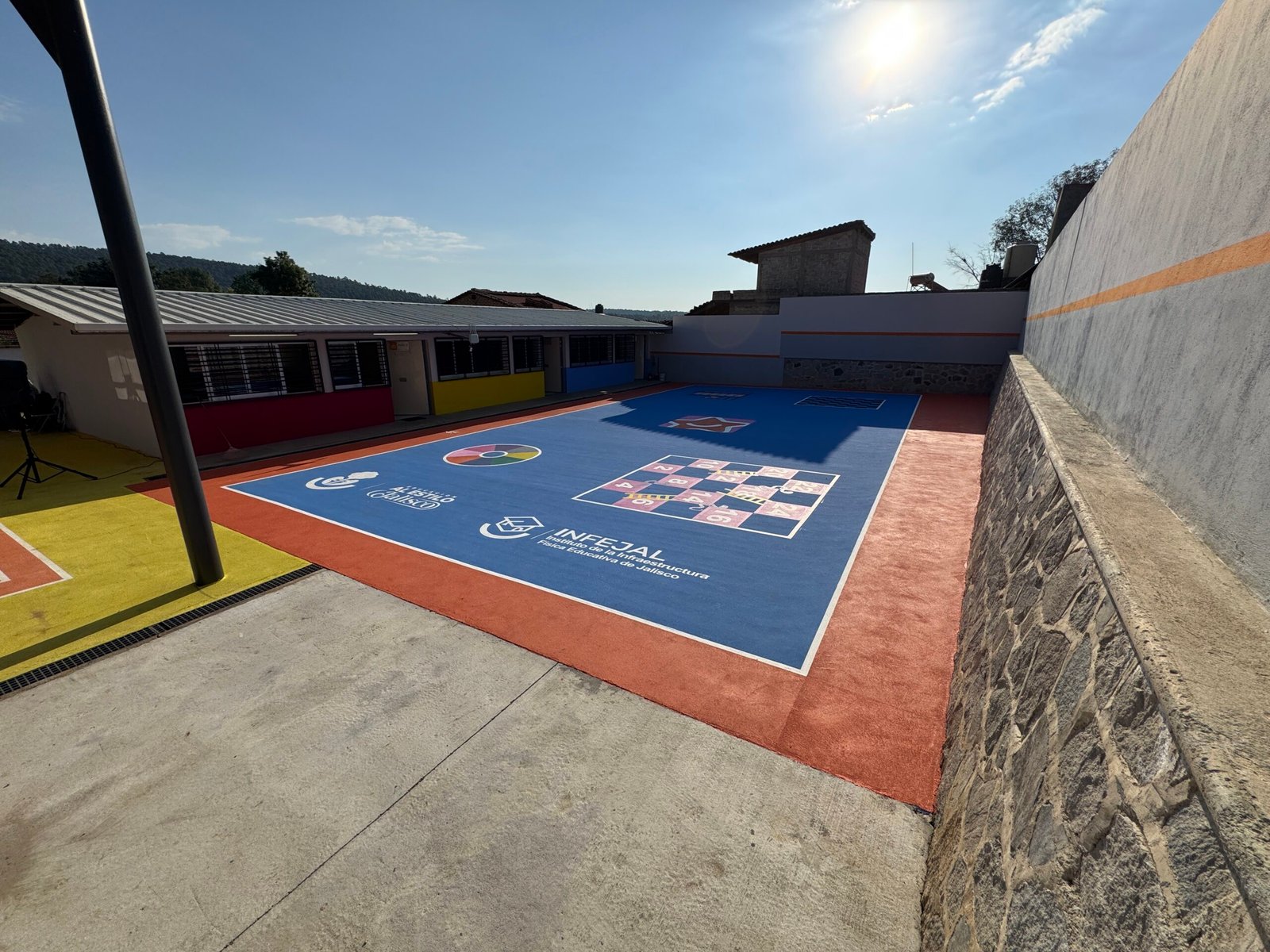 Tapalpa estrena escuela primaria tras 50 años