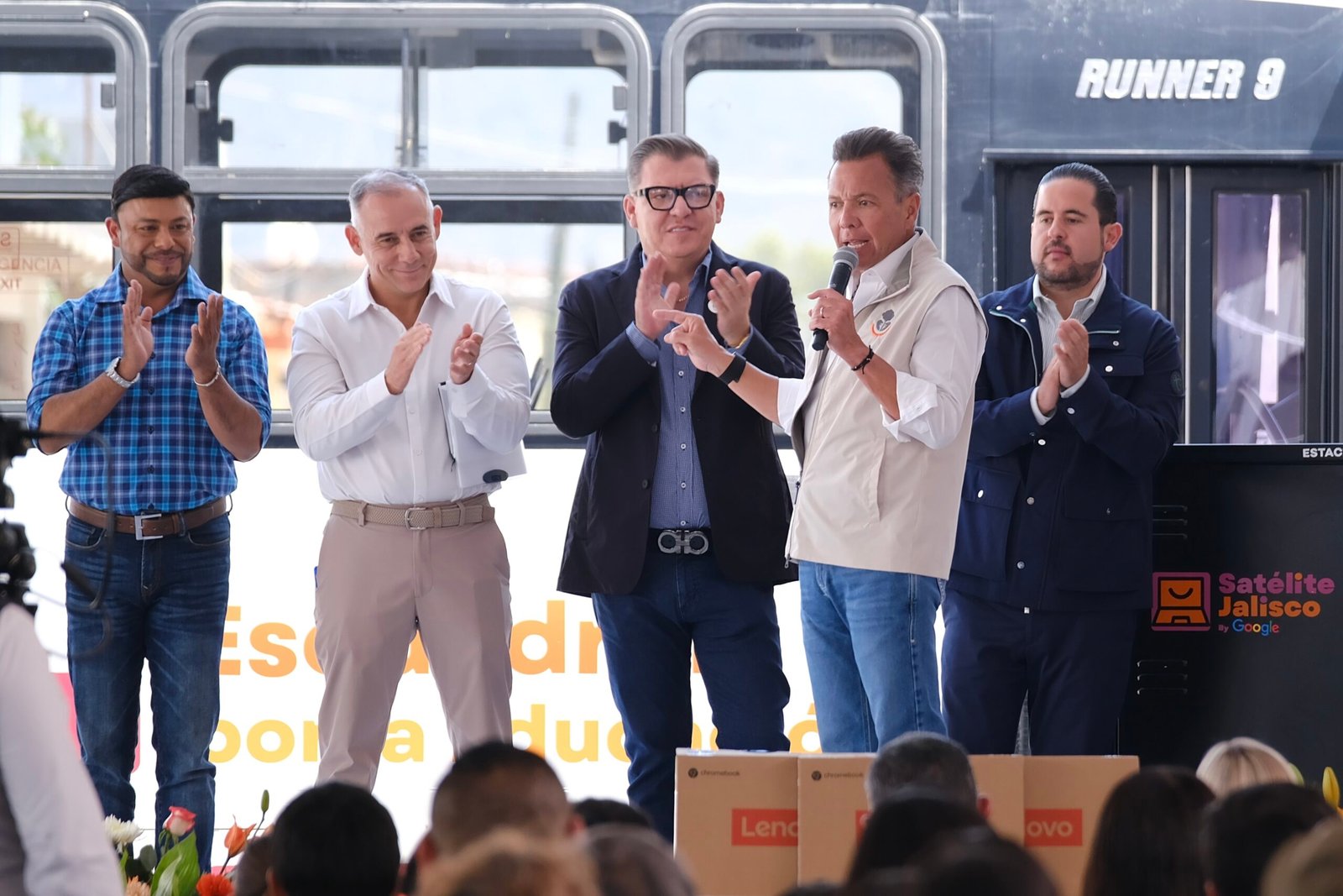 Lemus encabeza jornada de servicios gratuitos en Tuxcueca