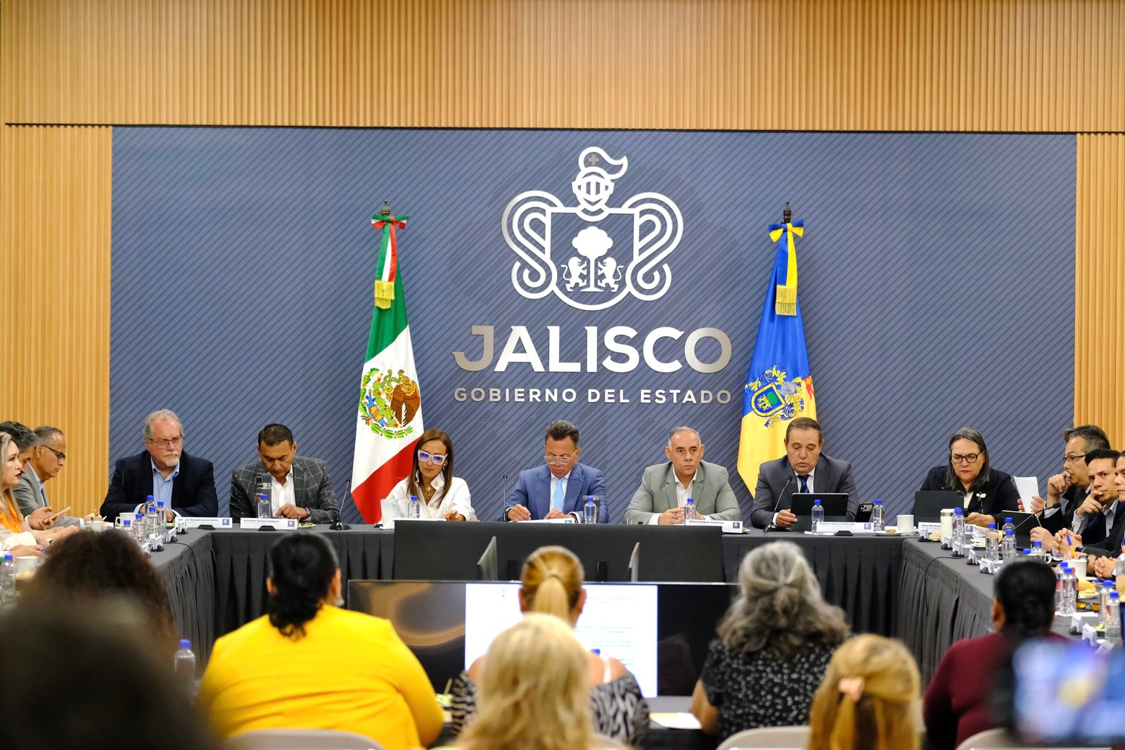 Redoblan compromisos con familiares de desaparecidos