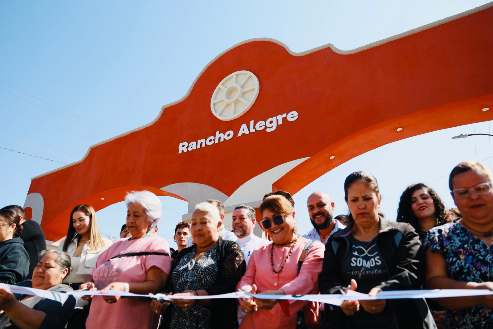 Mejoran calles y plazoleta principal en Rancho Alegre