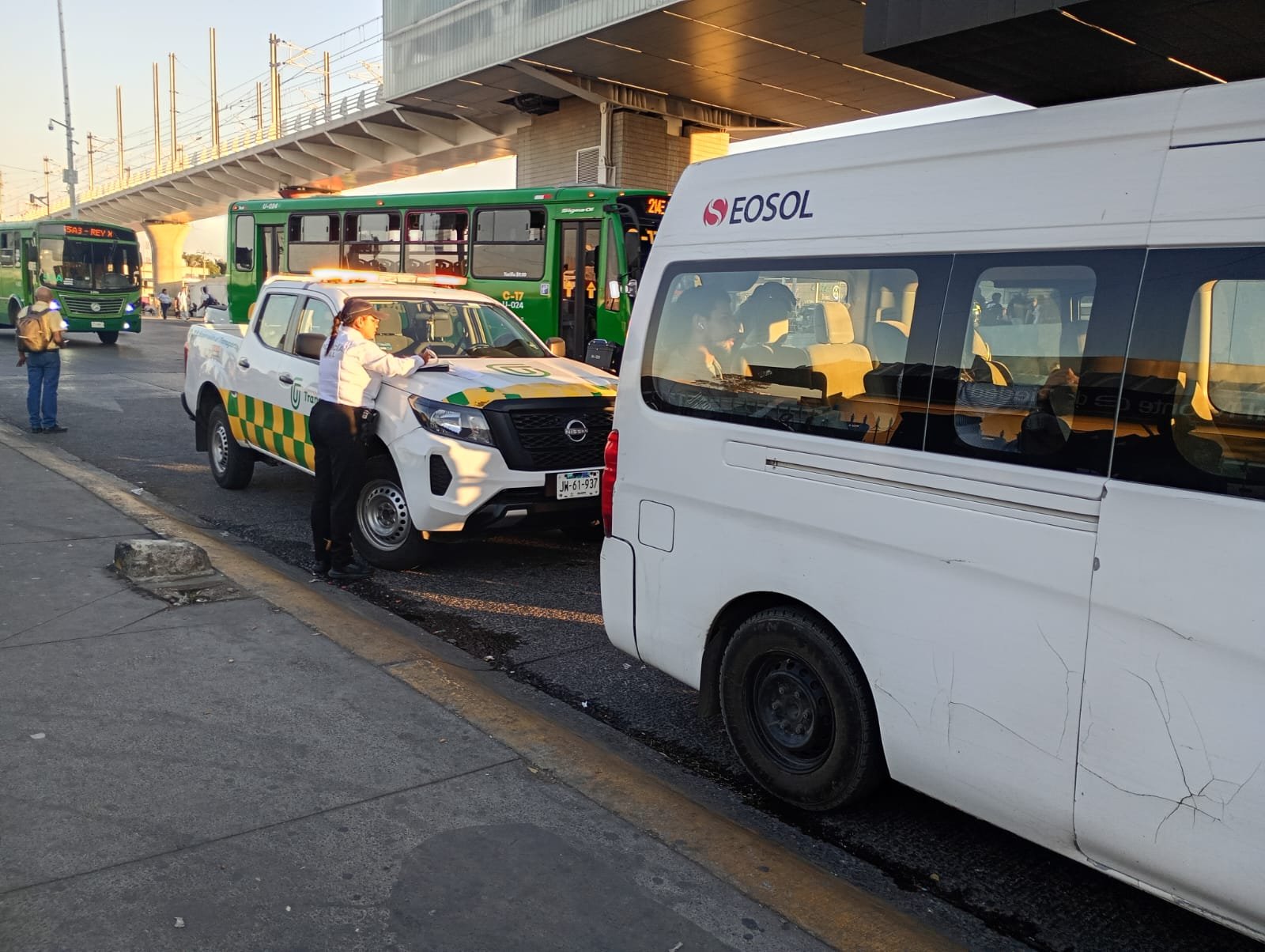 Refuerzan vigilancia en centrales camioneras