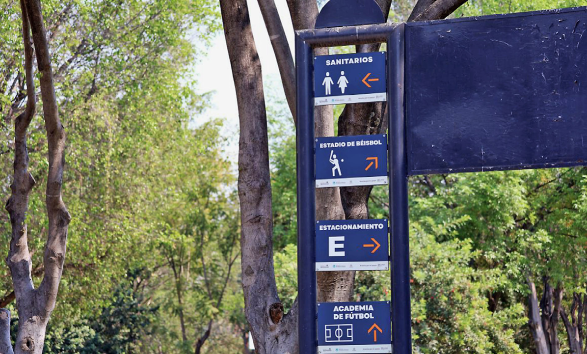 AMBU mejora orientación en el Parque Luis Quintanar