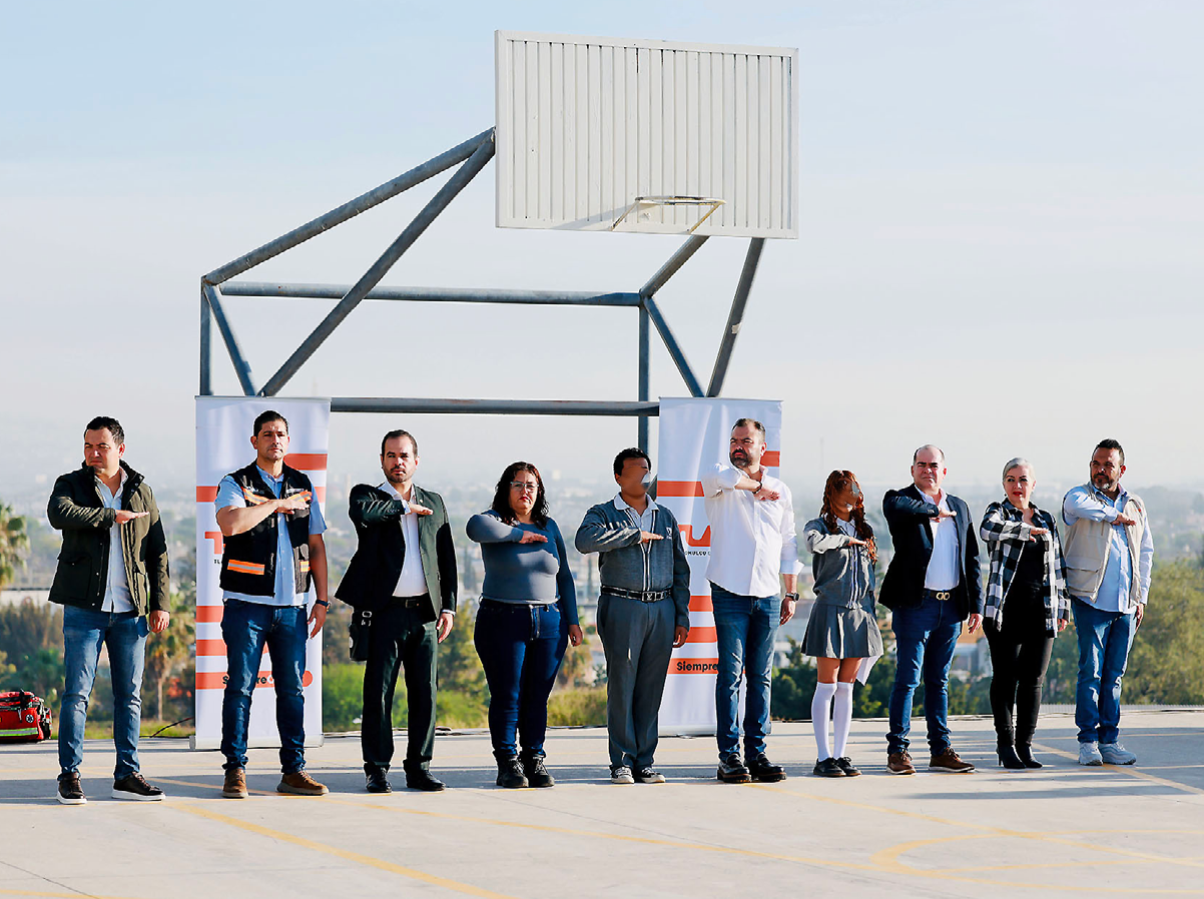 Gerardo Quirino anuncia obras en Cecytej 23