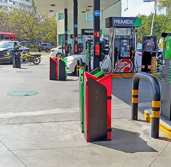 Policías tapatíos frustran incendio a gasolinera