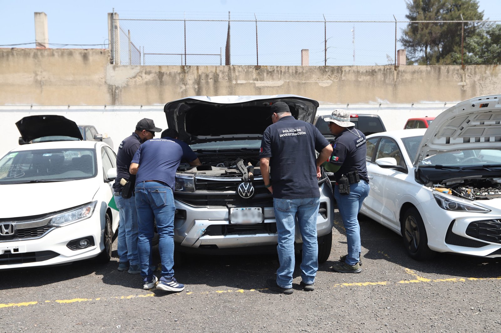 IJCF capacita a personal de la Fiscalía en identificación vehicular 