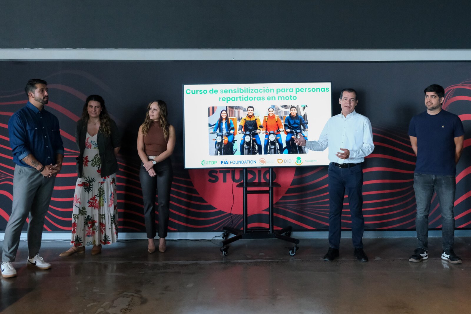 Impulsan capacitación vial para repartidores en Jalisco