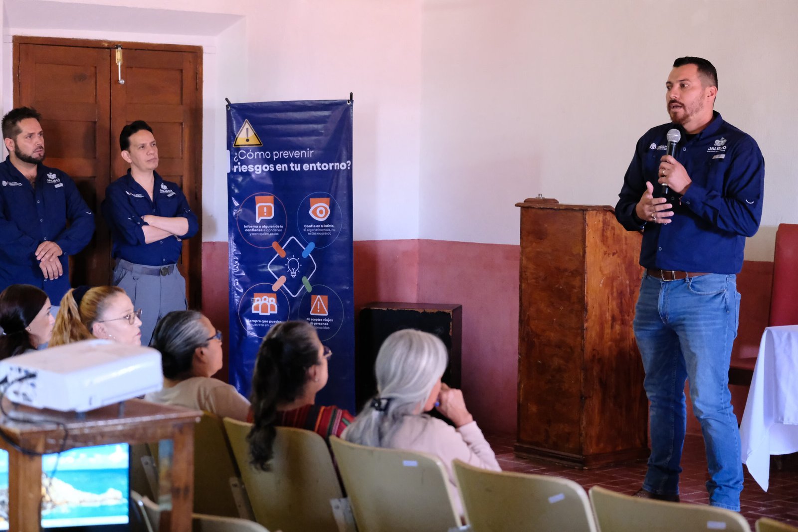 Autoridades estatales dialogan con colectivos de búsqueda en Lagos de Moreno