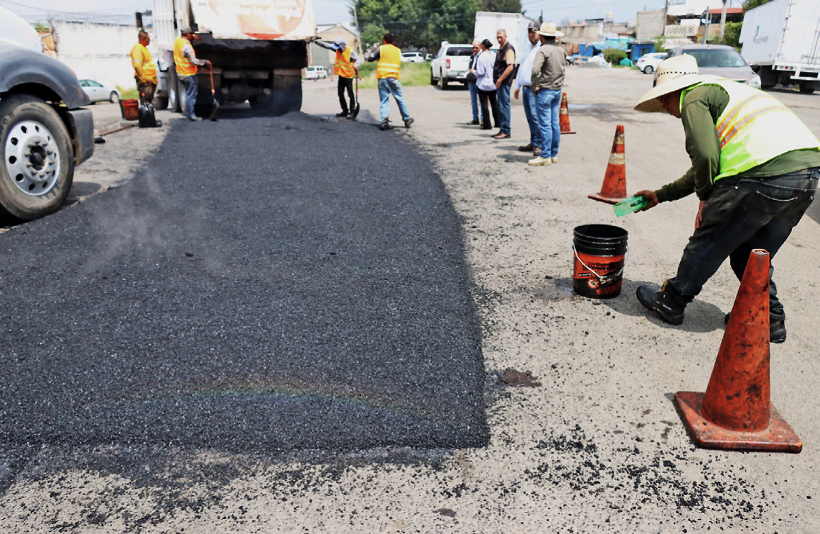 GDL alista 11 mil toneladas de asfalto para bacheo 