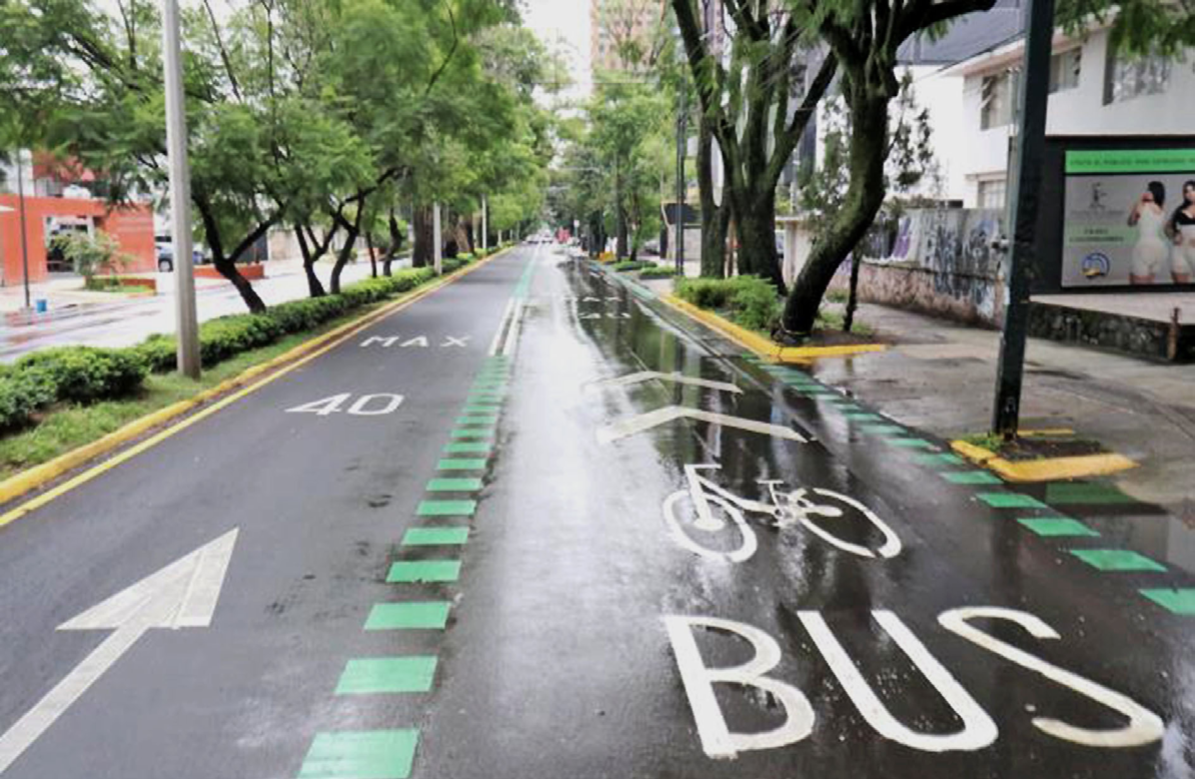 GDL llama a no invadir carril exclusivo en avenida Hidalgo