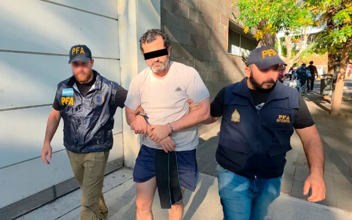 Contralmirante Farías detenido en Argentina por huachicol