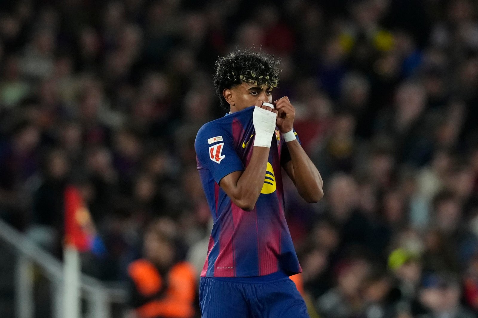 Lamine Yamal sufre lesión muscular y dice adiós a la temporada con el Barcelona