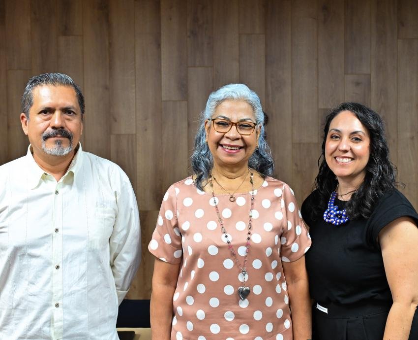 Preparan fiesta literaria en movimiento con carros alegóricos